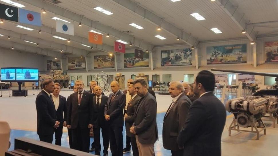 Kardeş ülkeye savunma ve havacılıkta stratejik çıkarma! KAAN ve HÜRJET dosyaları sunuldu