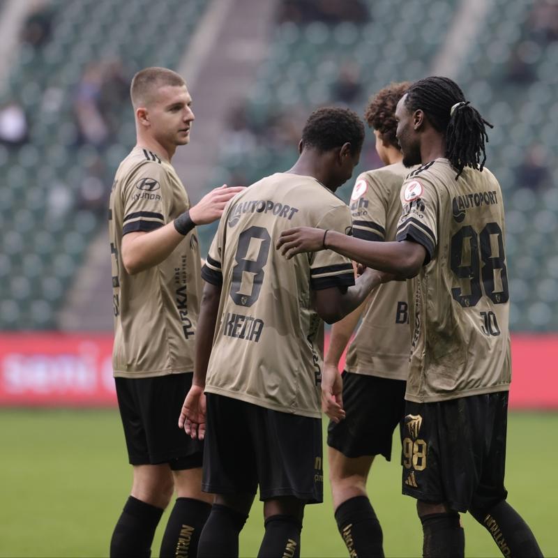 Kocaelispor, kupada 3 puan� 3 golle ald�