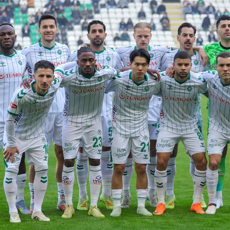 Konyaspor sezonun ilk devresinde istikrar yakalayamad�