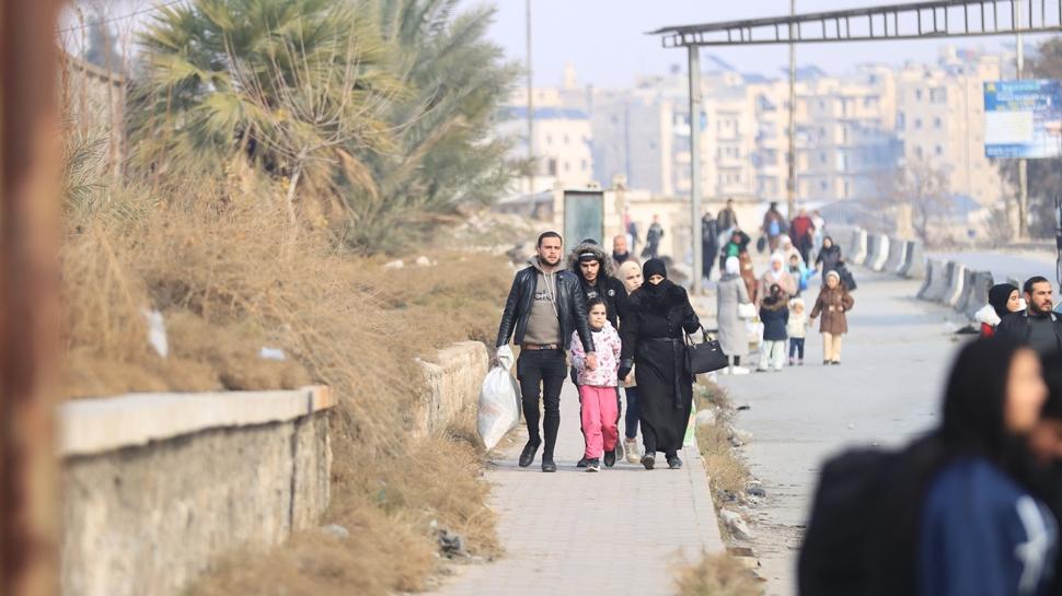 PKK/YPG zulmü sürüyor: Halep'te siviller mahallelerini terk ediyor