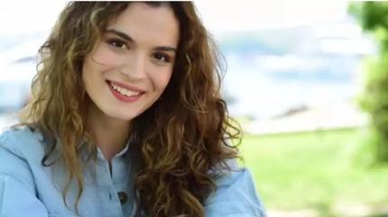 Kimsenin bilmedi�i hastal���n� ilk kez a��klad�! Asl� Bekiro�lu �yle bir �eyle m�cadele ediyormu� ki...