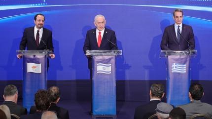 Akdeniz'deki '�er ittifak�'na sert tepki: T�rkiye ile bertaraf edece�iz