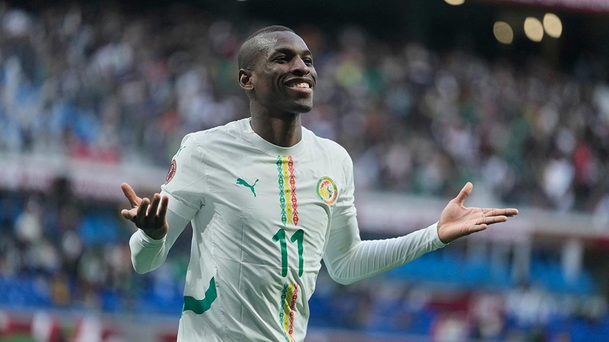 Senegal Afrika Kupas� Galatasarayl� futbolcu foto�raflar� resimleri