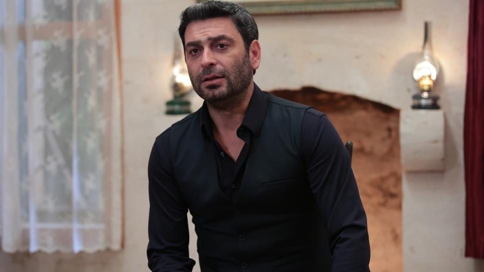 Uzak Şehir'in Cihan'ı Ozan Akbaba'nın eşi kalp ameliyatı olacak! Sete ara verdi