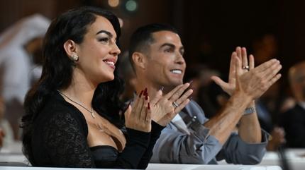 Servetini ni�anl�s�n�n �ne serdi! B�yle jest g�r�lmedi