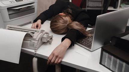 G�nd�zleri a��r� uyukluyor musunuz? Me�er sebebi bu hastal�km��