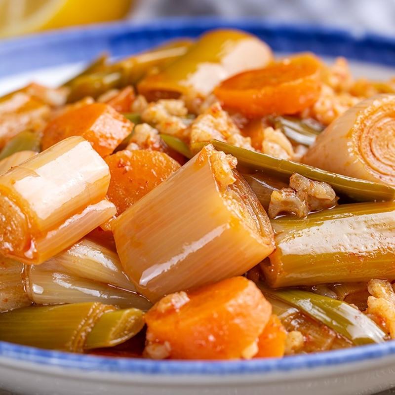 Vitamin kombosu yemek: C,A,K ve E vitaminleri i�eriyor! En kolay p�rasa yeme�i tarifi