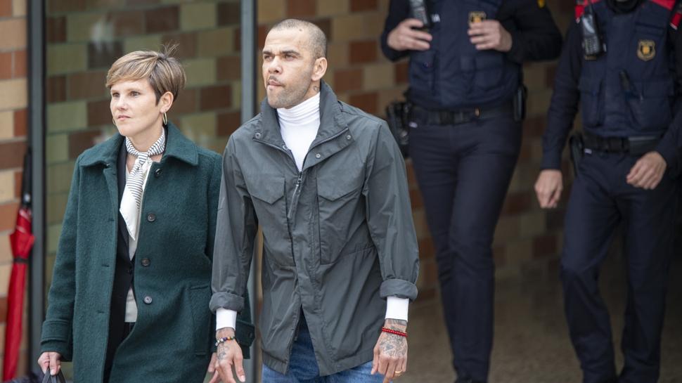 Dani Alves'ten flaş karar! 42 yaşında futbola geri dönebilir