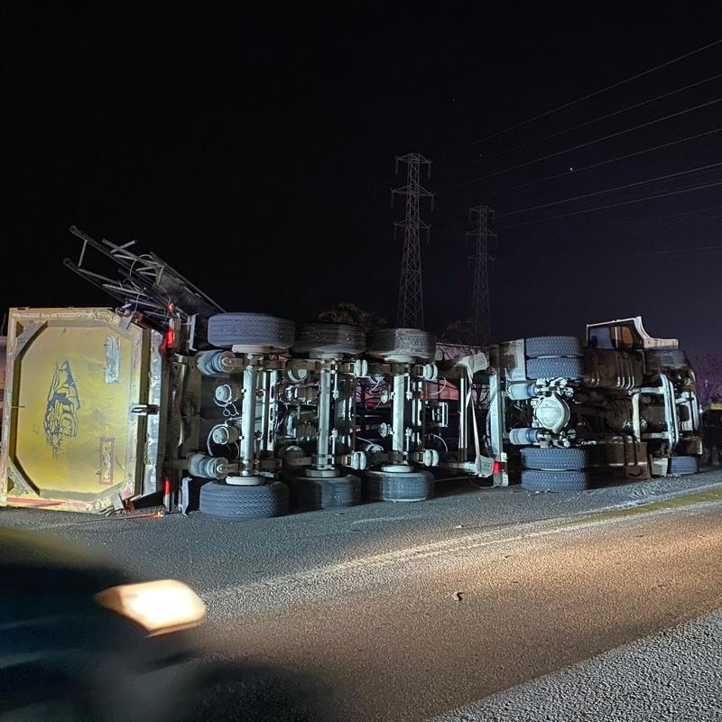 Dorsesi a��lan t�r EDS dire�ine �arpt�: 2 ki�i yaraland�