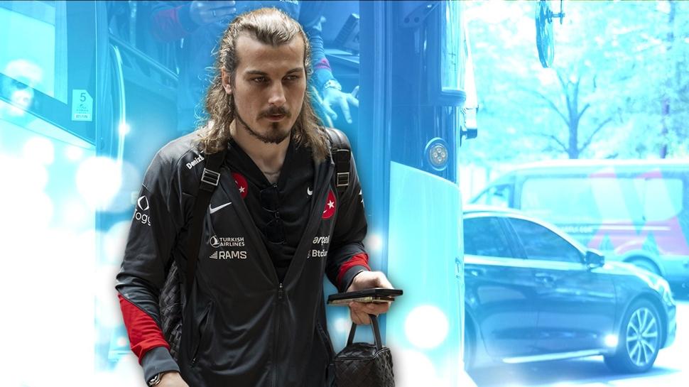 Güle güle Çağlar Söyüncü! Ve imzayı atıyor