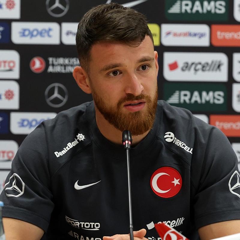 Orta sahaya Salih �zcan! �stanbul devi harekete ge�ti