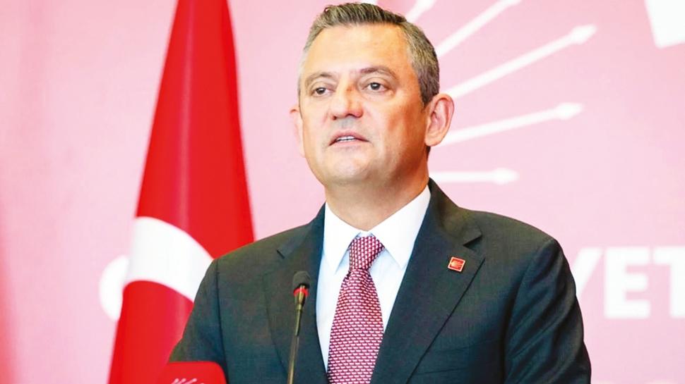 Özel kendisiyle çelişti: ‘İspatlayın istifa ederim'