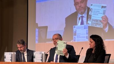 Vakan�vis Ahmed L�tfi Efendi'nin Hicaz notlar� okurlar�yla bulu�tu