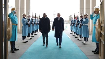 Ba�kan Erdo�an, Sudan Egemenlik Konseyi Ba�kan� el-Burhan'� resmi t�renle kar��lad�