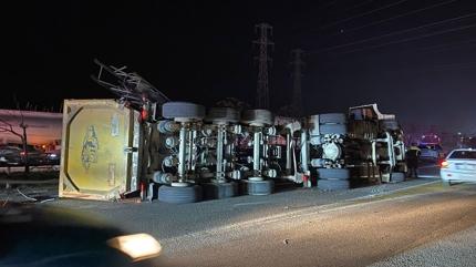 Dorsesi a��lan t�r EDS dire�ine �arpt�: 2 ki�i yaraland�