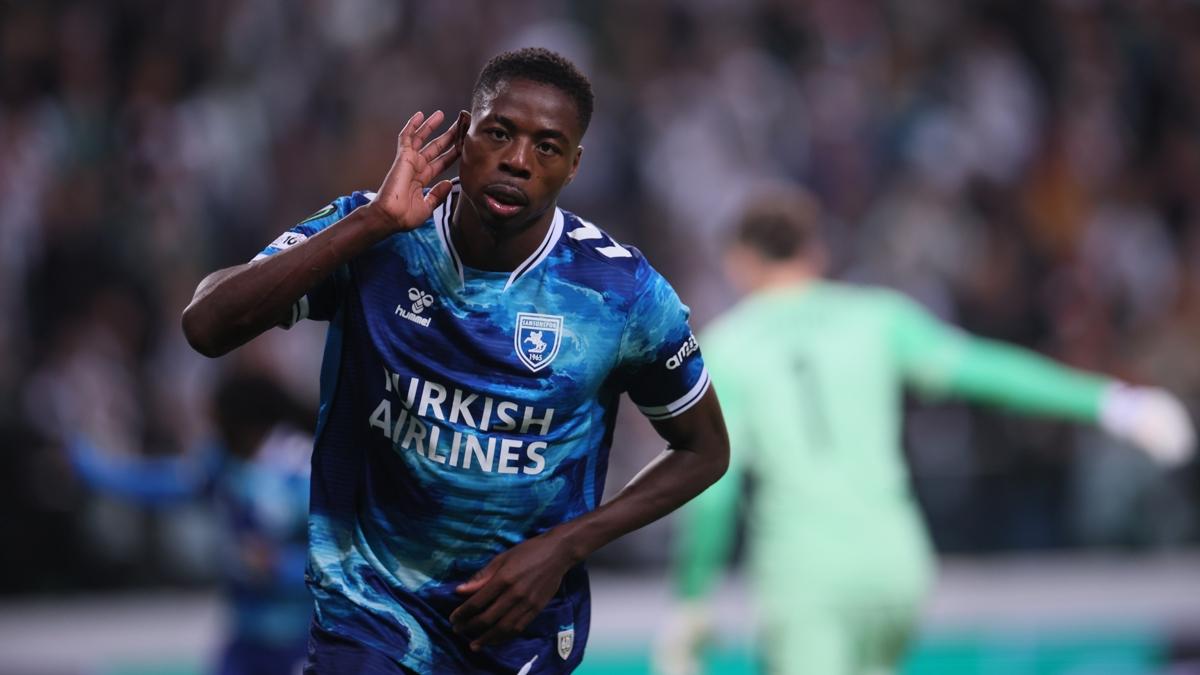 musaba fenerbah�e transfer foto�raflar� resimleri