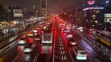 �stanbul'da trafik �ilesi... Yo�unluk y�zde 90'a ula�t�
