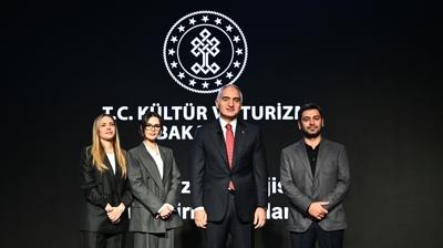 K�lt�r ve Turizm Bakan� Ersoy: �T�rk dizileri d�nyaya T�rk�e ��retiyor