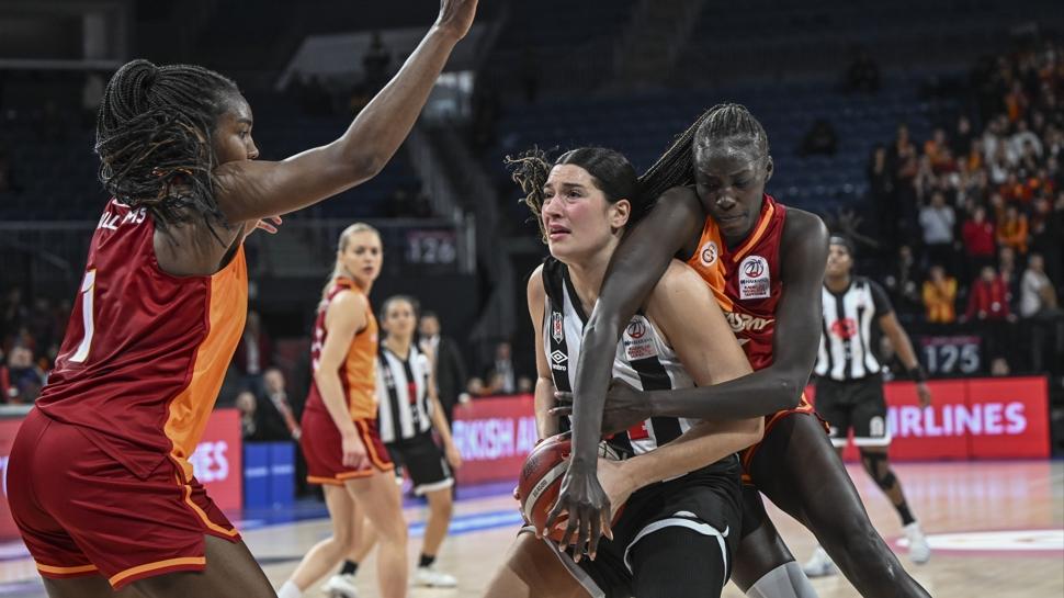 Galatasaray, derbide Beşiktaş'ı devirdi