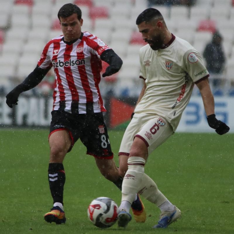 Sivasspor, Band�rmaspor'u 2 golle y�kt�