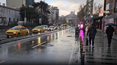 38 ilde kar alarm�: �stanbul'da beklenen ya��� ba�lad� 