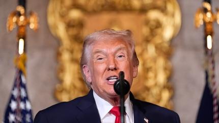 Trump'tan �Epstein� resti: �simlerini a��klay�n