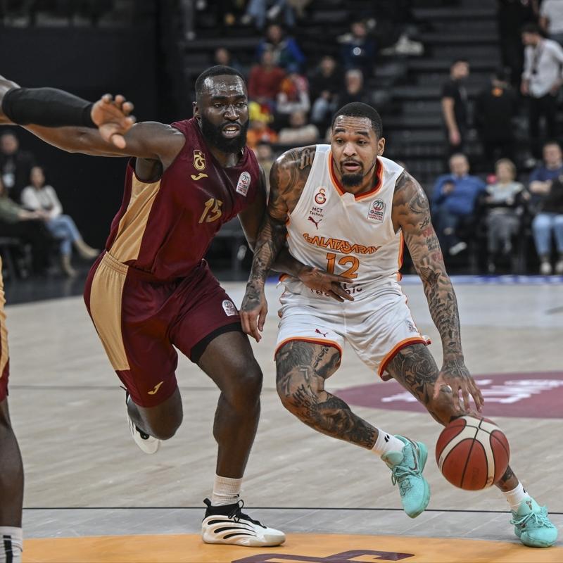 Trabzonspor, Galatasaray'� da devirdi