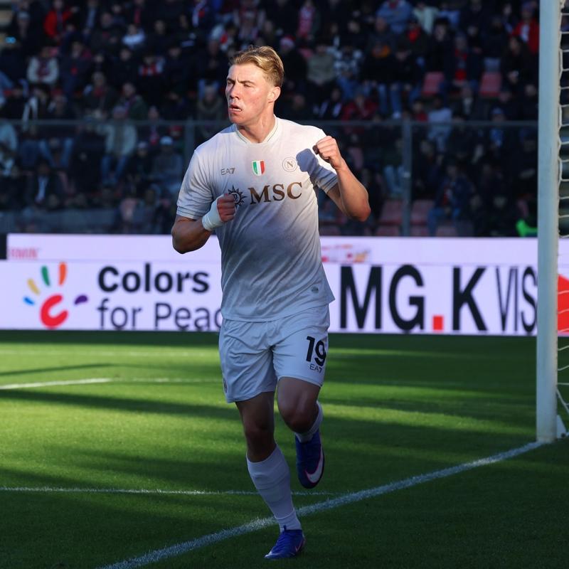 Napoli'ye galibiyet Hojlund'un golleriyle geldi