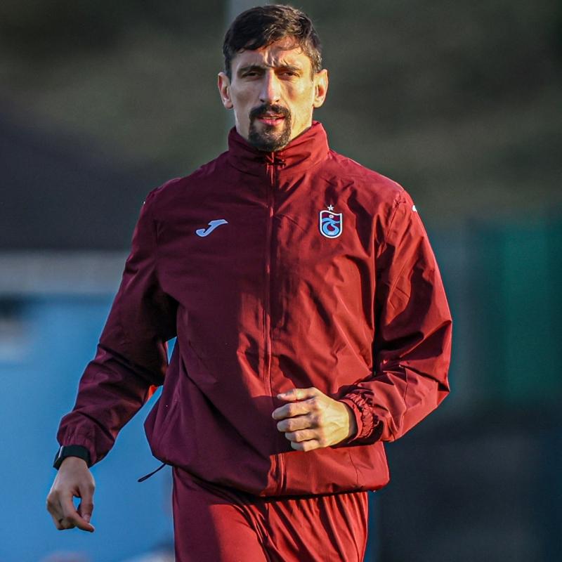 Stefan Savic kabusu ya�ad�! Tam 26 lig ma��n� ka��rd�