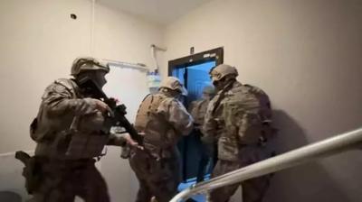 �zel Harekat destek verdi! Ba�kentte su� �rg�t�ne operasyon: 16 ��pheli g�zalt�nda