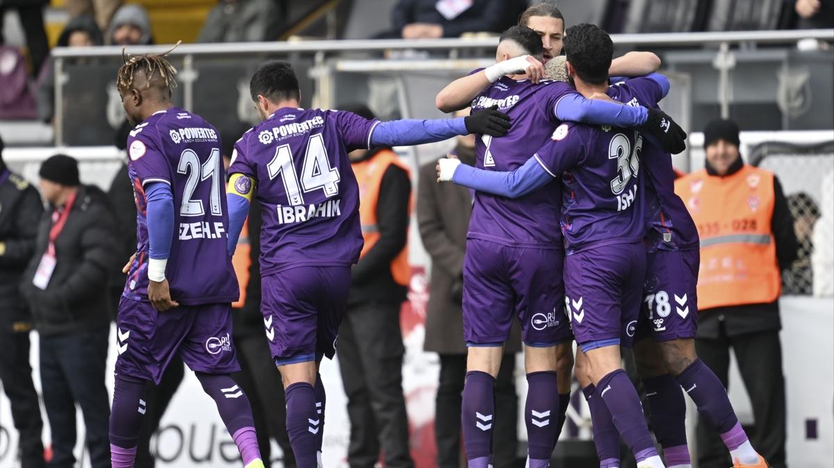 ankara ke�i�reng�c� 1. lig �mraniyespor foto�raflar� resimleri