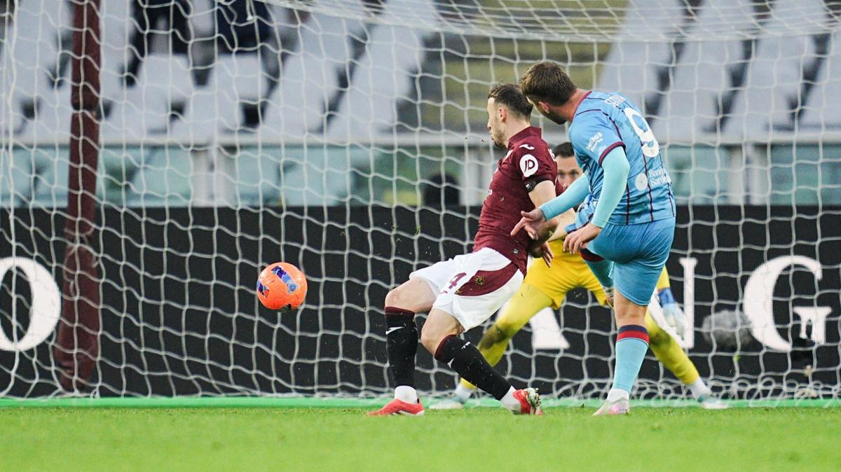 semih k�l��soy cagliari serie a foto�raflar� resimleri