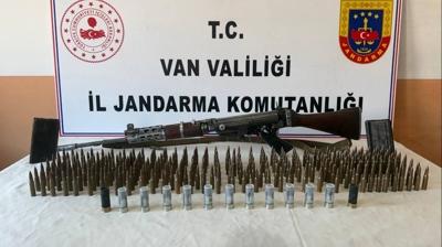 Van'da bir evden cephanelik ��kt�: 1 ki�i g�zalt�na al�nd�