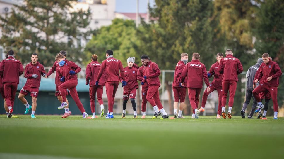 Trabzonspor'da Galatasaray derbisi için çalışmalarını sürdürdü