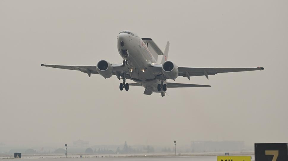 Dosta güven düşmana korku! Türk jetleri Kıbrıs'ta nefes kesti