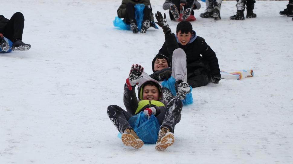 Eğitime kar molası... Okulların tatil olduğu iller açıklandı