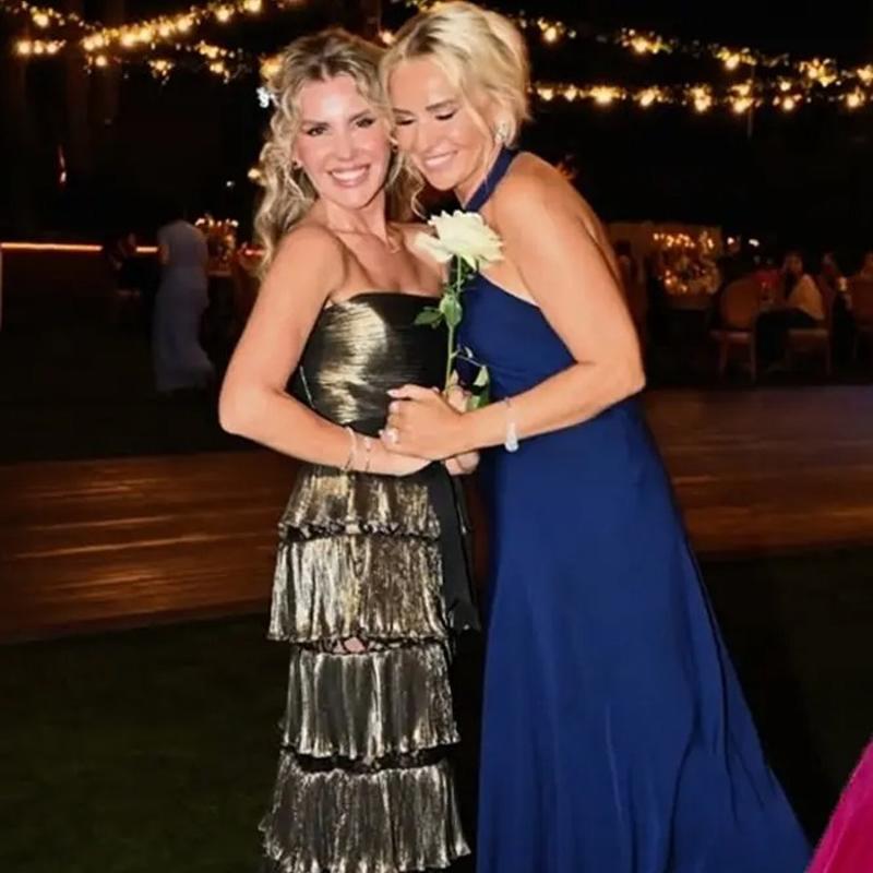 Bombay� patlatt�! Bebek bekliyor