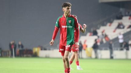 Kar��yakal� Adem Ye�ilyurt'a milli davet