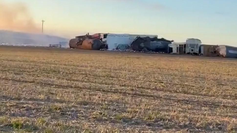 ABD'de zehirli gaz paniği: Tren raydan çıktı...