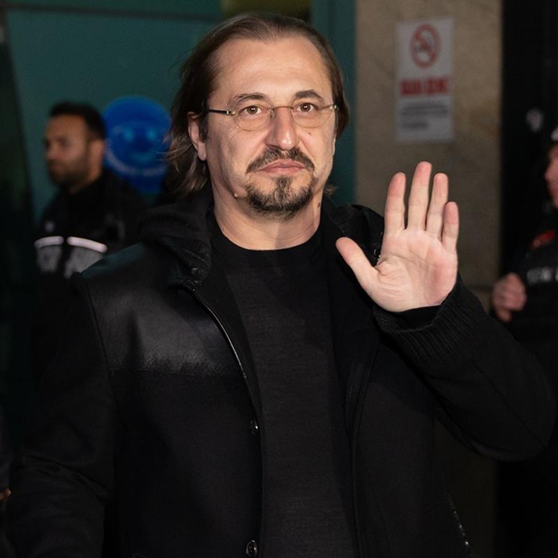 Ayhan Akman a��klad�! Galatasaray'dan ayr�ld�