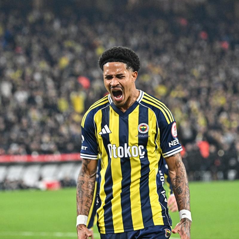 Fenerbah�e'de s�rpriz ayr�l�k! Resmen harekete ge�tiler