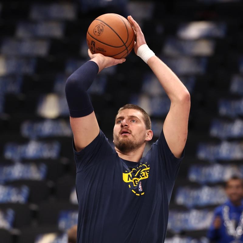 Nikola Jokic, 1 ay parkelerden uzak kalacak