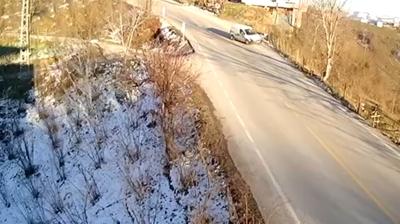 Ordu'da ticari ara� f�nd�k bah�esine u�tu: O anlar kamerada