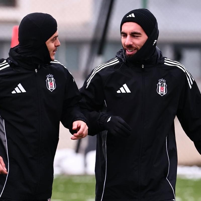 Be�ikta�'ta ligin ikinci yar�s�n�n �al��malar� ba�lad�