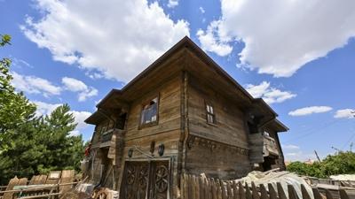 Alt�nk�y A��k Hava M�zesi k�y k�lt�r�n� yans�t�yor