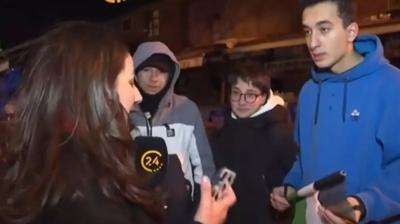 Gen�ler so�u�a ra�men meydanlarda: Gazzeliler dayan�yorsa biz de dayan�r�z