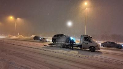 �BB yine s�n�fta kald�! Kar yollar� fel� etti, onlar izledi