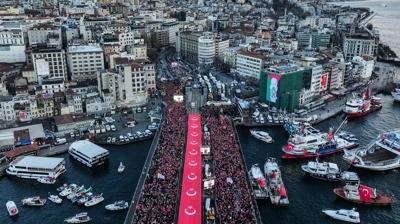 �stanbul mazlumlar�n g�r sesi oldu! Galata'da tarihi Gazze bulu�mas�