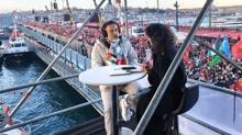 Galata K�pr�s�'nde b�y�k Gazze y�r�y���! Murat �i�ek: Bu soyk�r�m� d�nyaya hayk�rmak �ok �nemli
