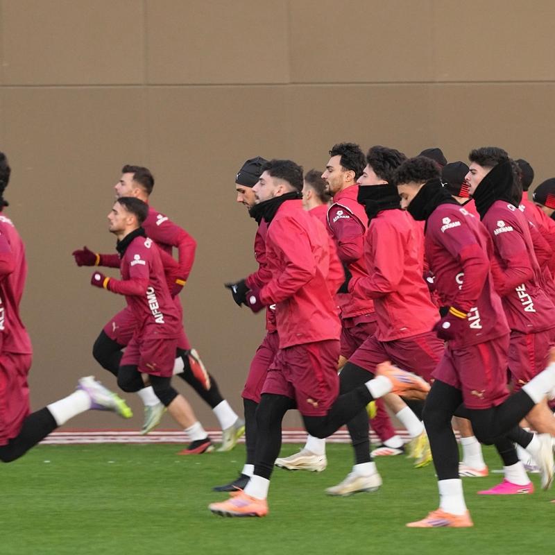 Galatasaray'da Trabzonspor mesaisi tam gaz s�r�yor